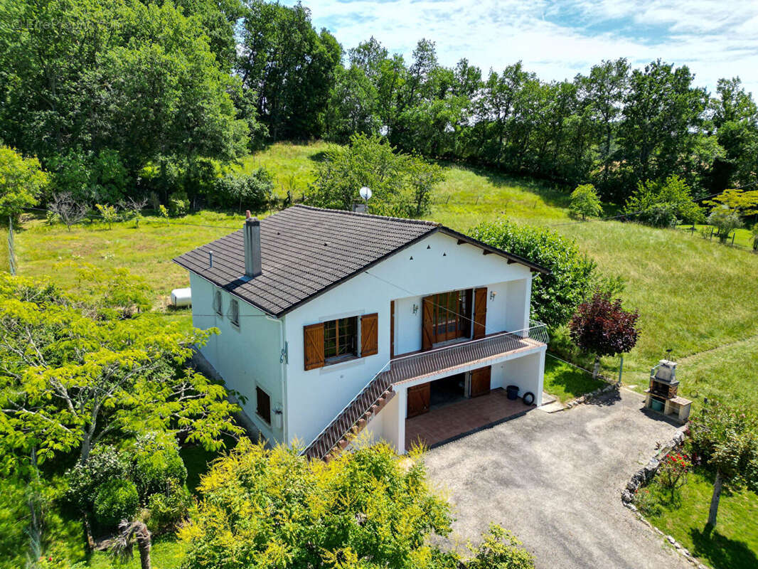 Maison à SAUVAGNAS