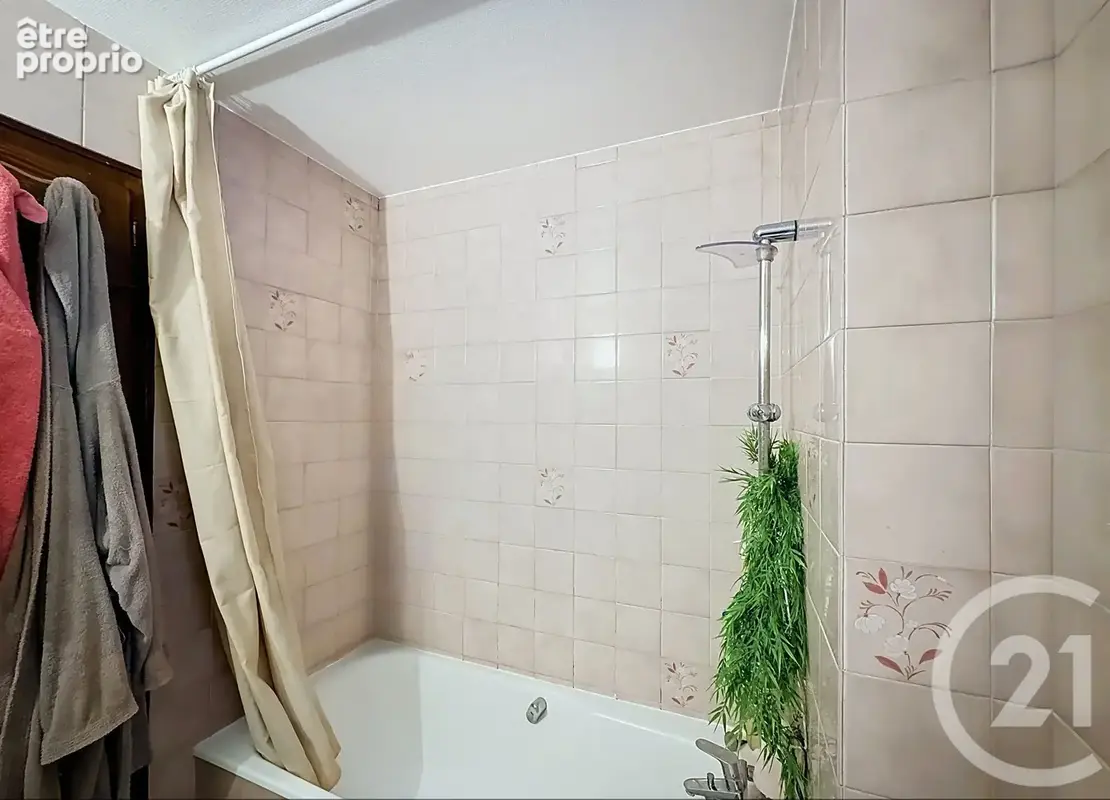 Appartement 98 m² à Taninges  - photo 9