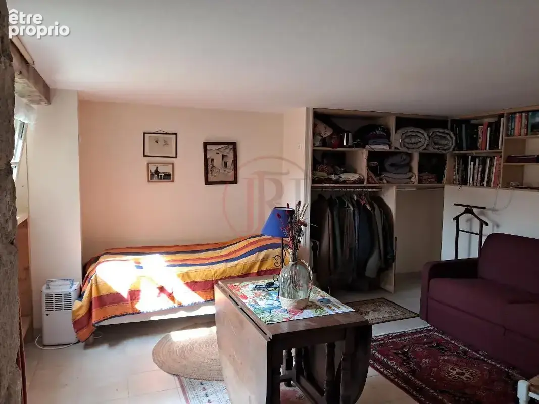 Appartement d'habitation et nombreuses dépendances. - photo 17