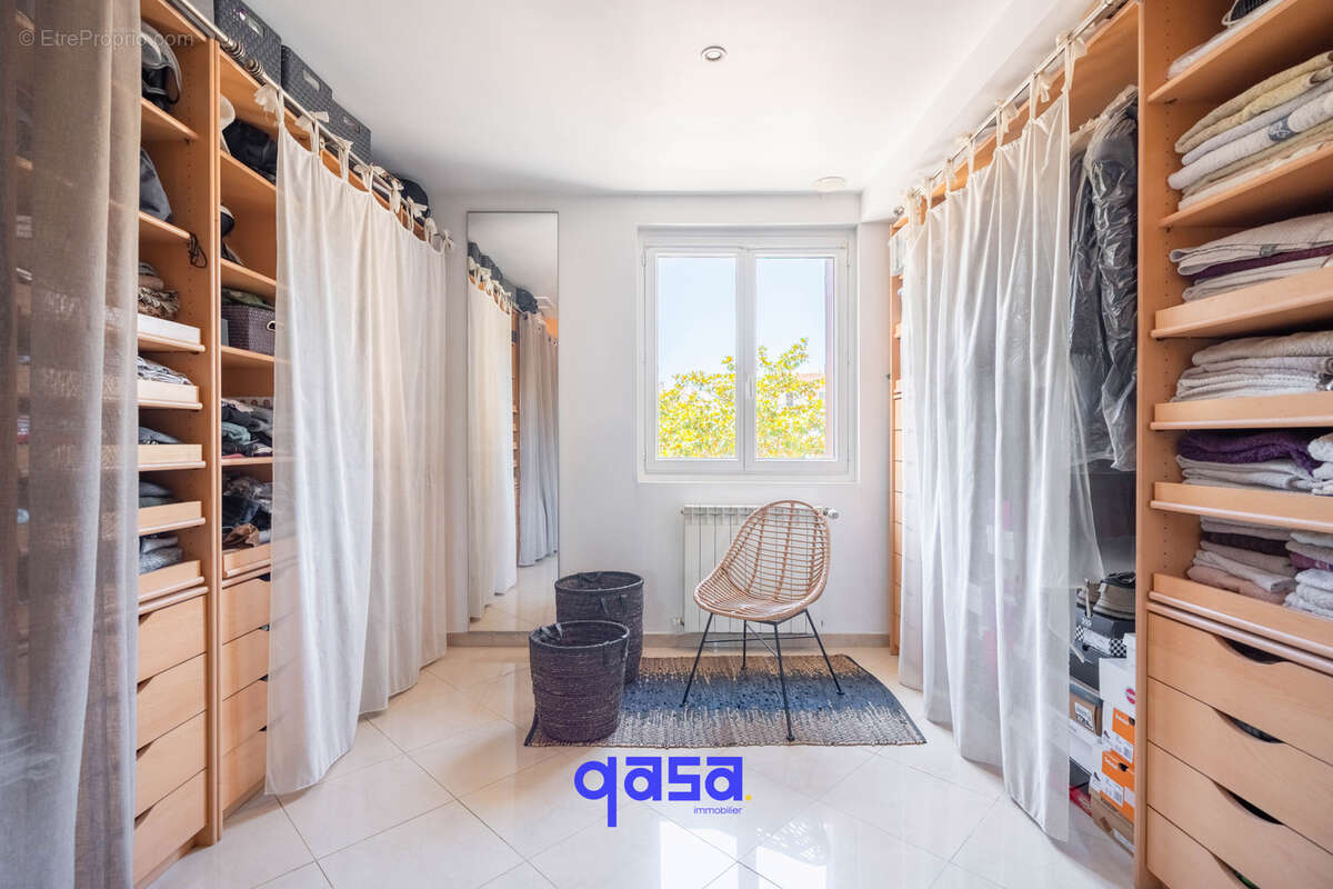 Appartement à MARSEILLE-7E