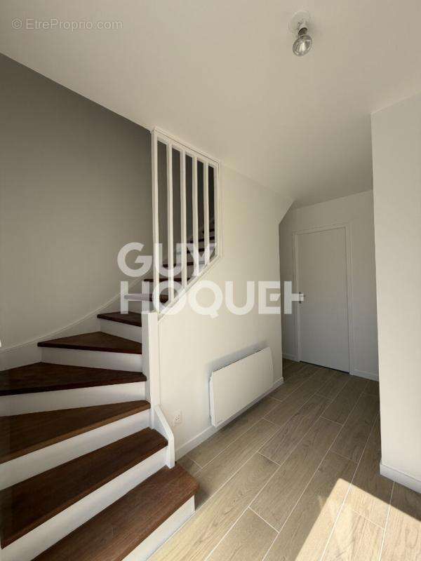 Maison à LACROIX-SAINT-OUEN