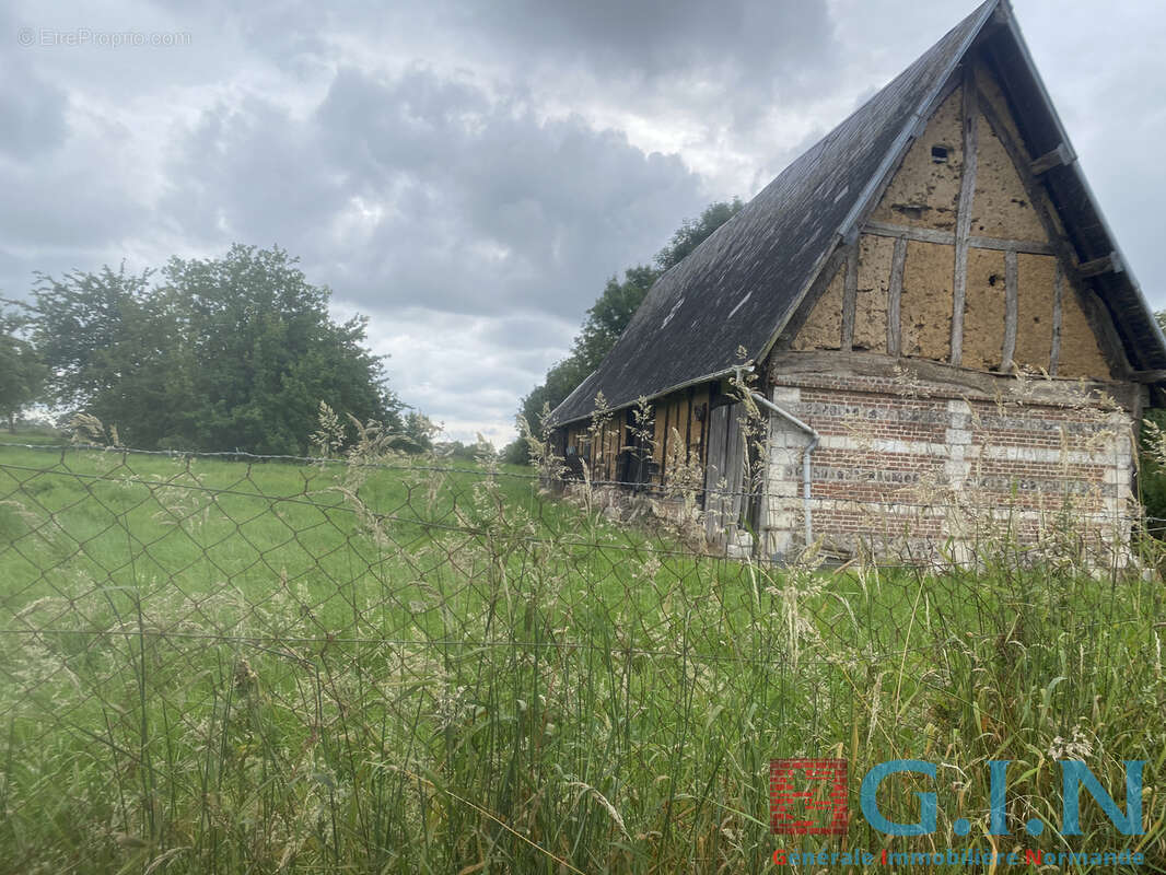 Parking à BOURNEVILLE