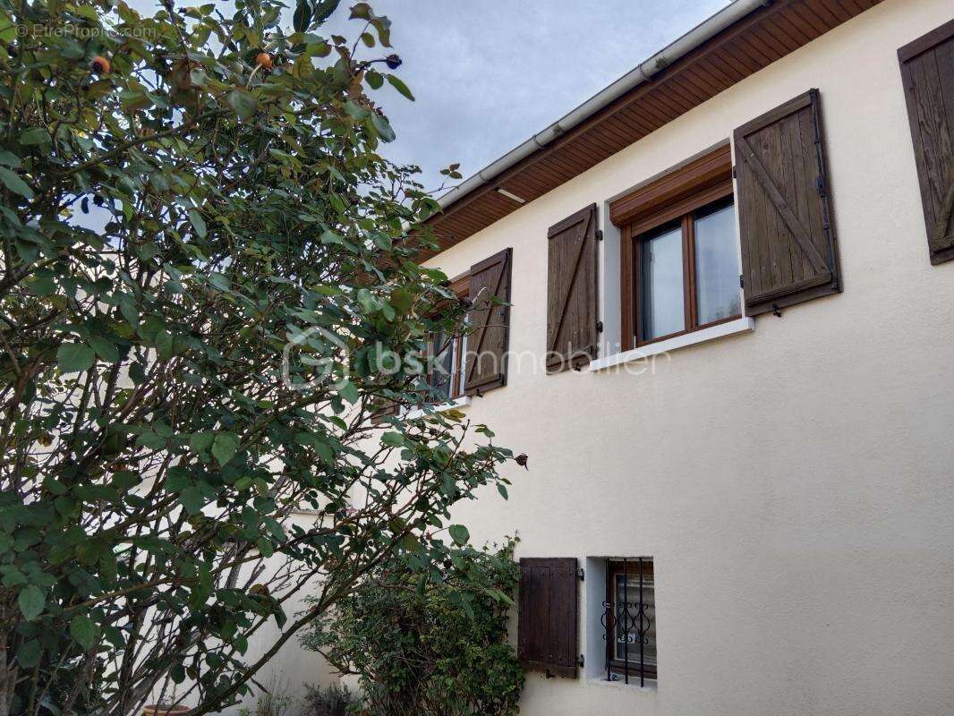 Maison à CROSNE