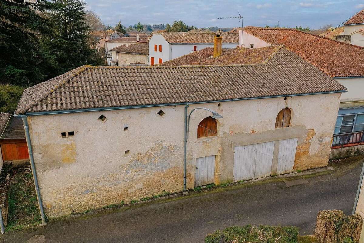 Maison à BUZET-SUR-BAISE