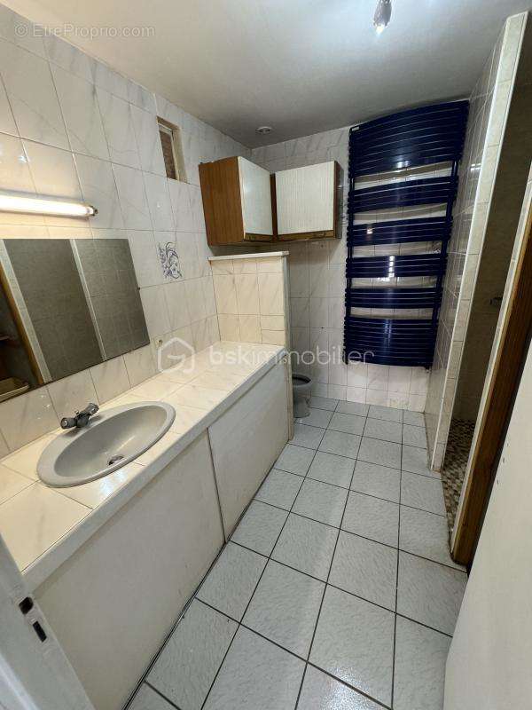 Maison à VILLENEUVE-LA-RIVIERE