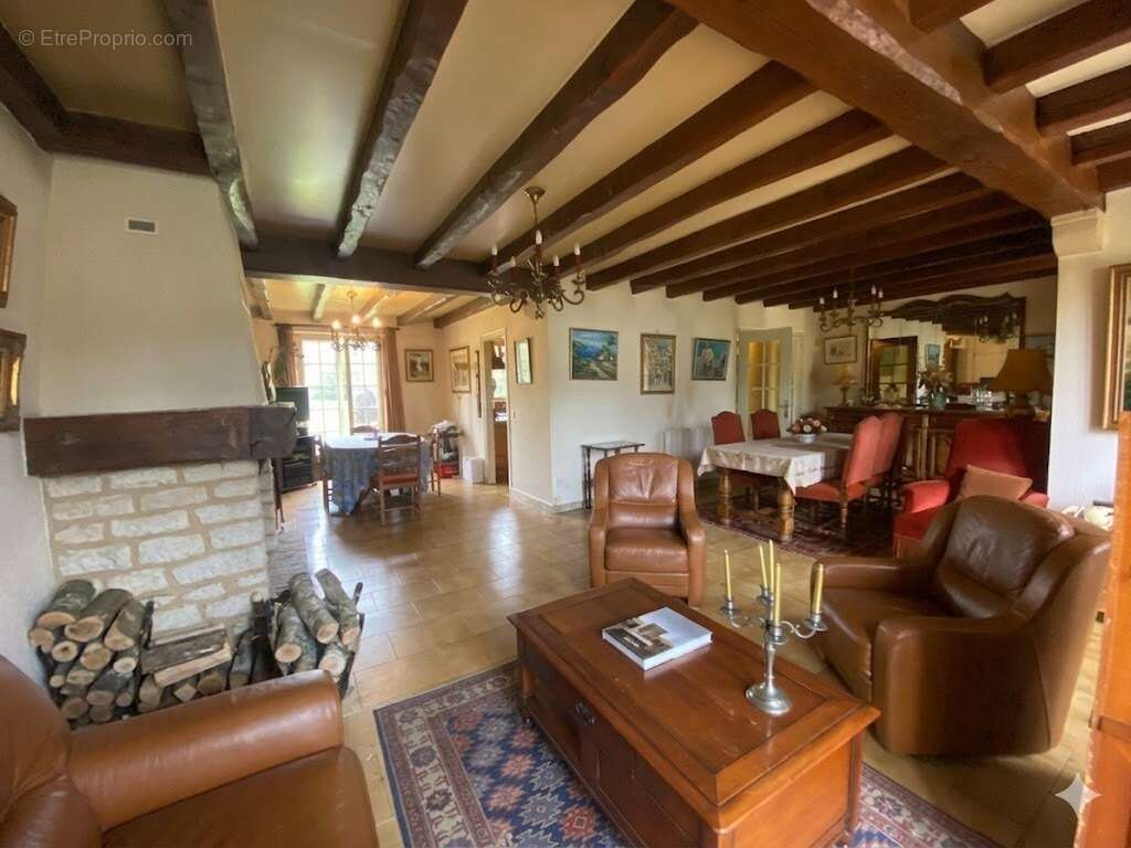 Maison à BENNECOURT