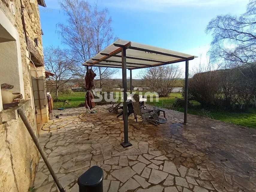 Maison à MONTILLOT