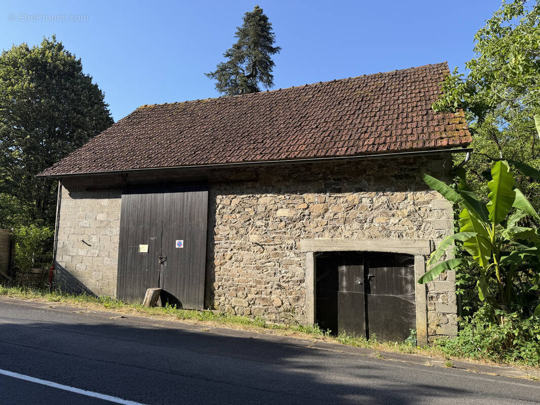 Autre à MONCEAUX-SUR-DORDOGNE