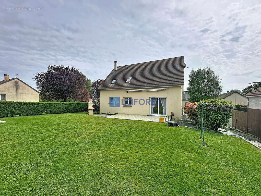 Maison à LA LANDE-PATRY
