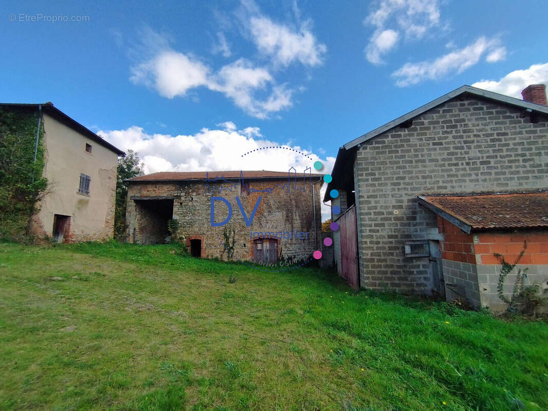 Maison à SAINT-JUST-D'AVRAY