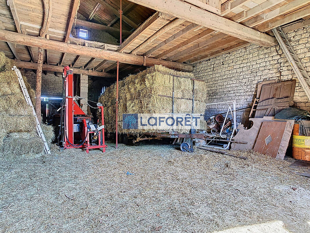 Maison à COUSANCES-LES-FORGES