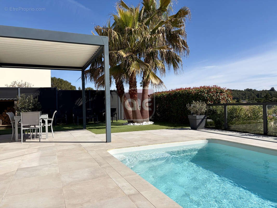 EXCLUSIVITÉ A.I.E. !! Superbe villa T4 récente avec vue dégagée. - photo 6