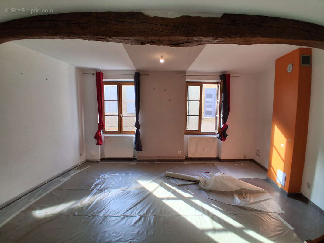 Appartement à CHARLIEU