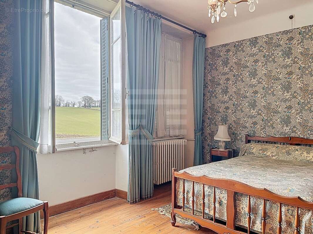 Maison à QUINS