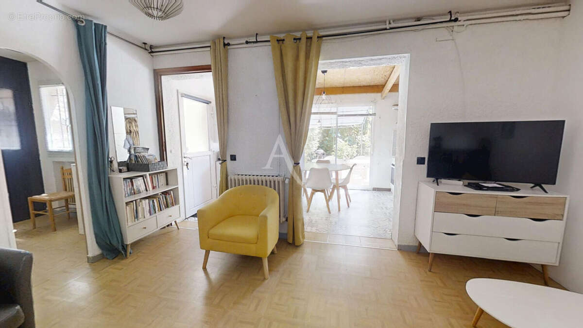 Maison à LA CRAU