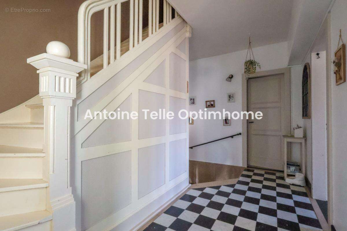 Proche Le Cateau 59360 - Maison individuelle avec nombreuses dépendances & jardin sur 1700m² - photo 3