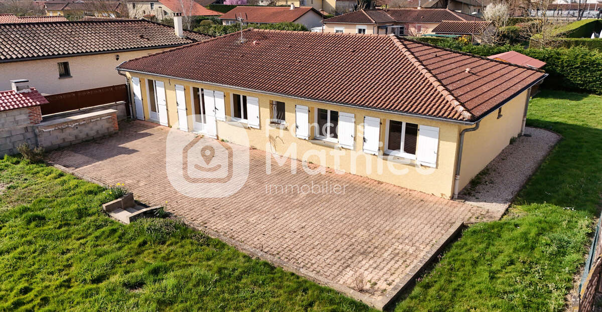 Maison à SAINT-NIZIER-LE-DESERT