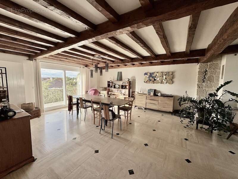 Maison à MAGNY-LES-HAMEAUX