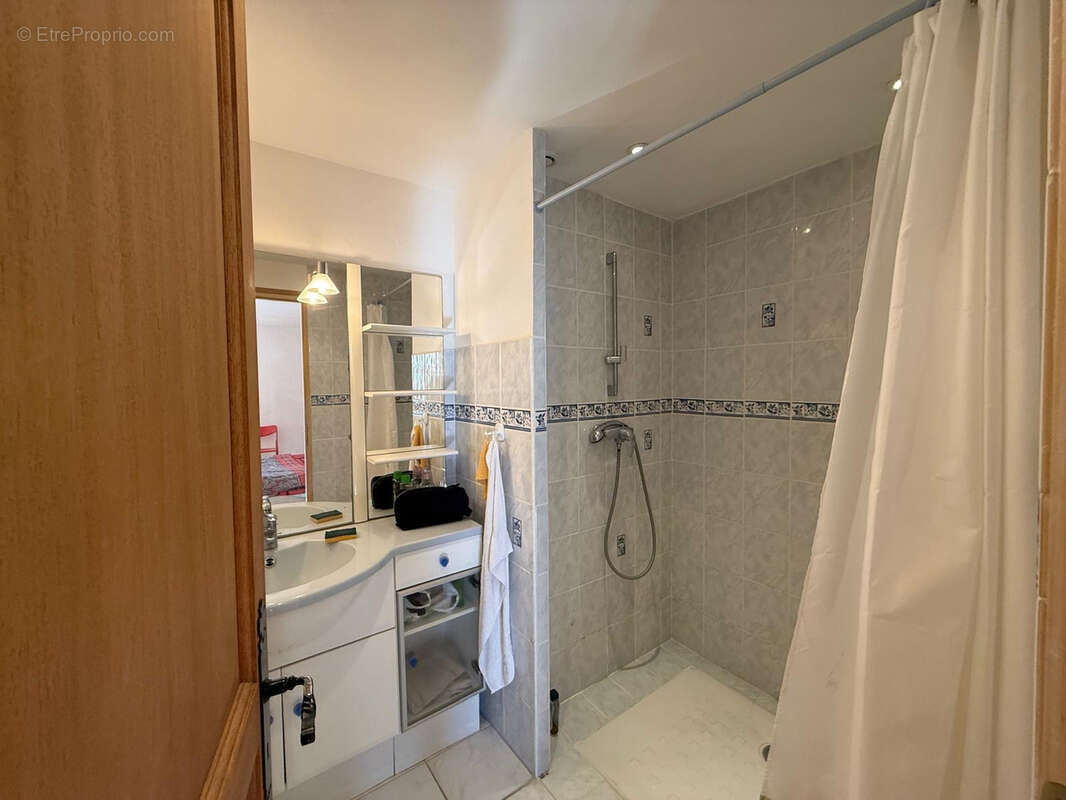 Maison à LES ISSAMBRES