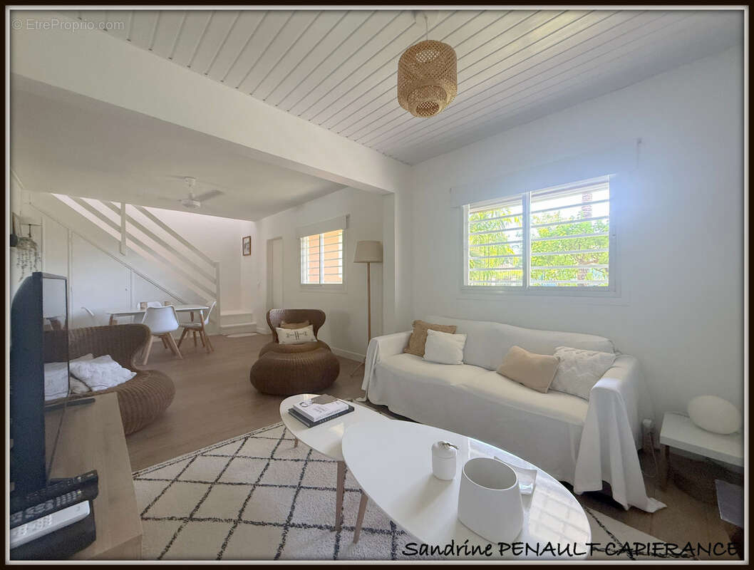 A vendre a kourou (guyane francaise) une splendide maison t4 jumelee de 90 m² - terrain de 297 m² - au prix de 379 000 € - photo 12