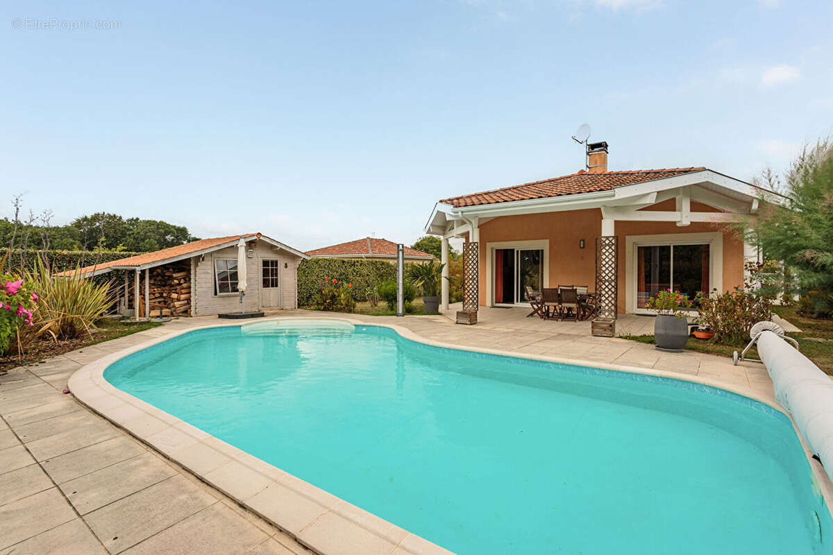 Saubrigues : Maison de plain-pied avec piscine sur 1.500 m² de terrain - photo 14