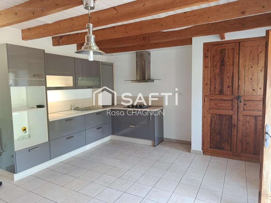 Maison 115 m² à Coulonges-Sur-L'autize  - photo 5