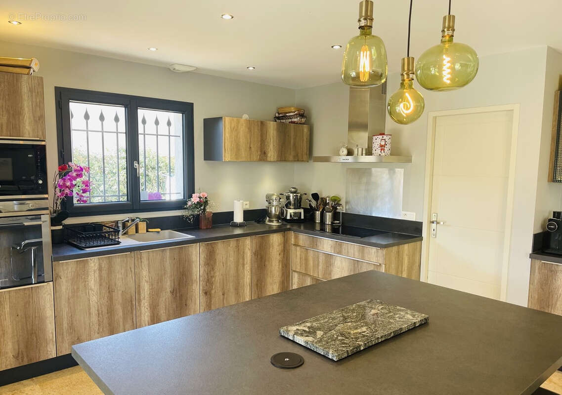 Maison à PLAN-DE-LA-TOUR