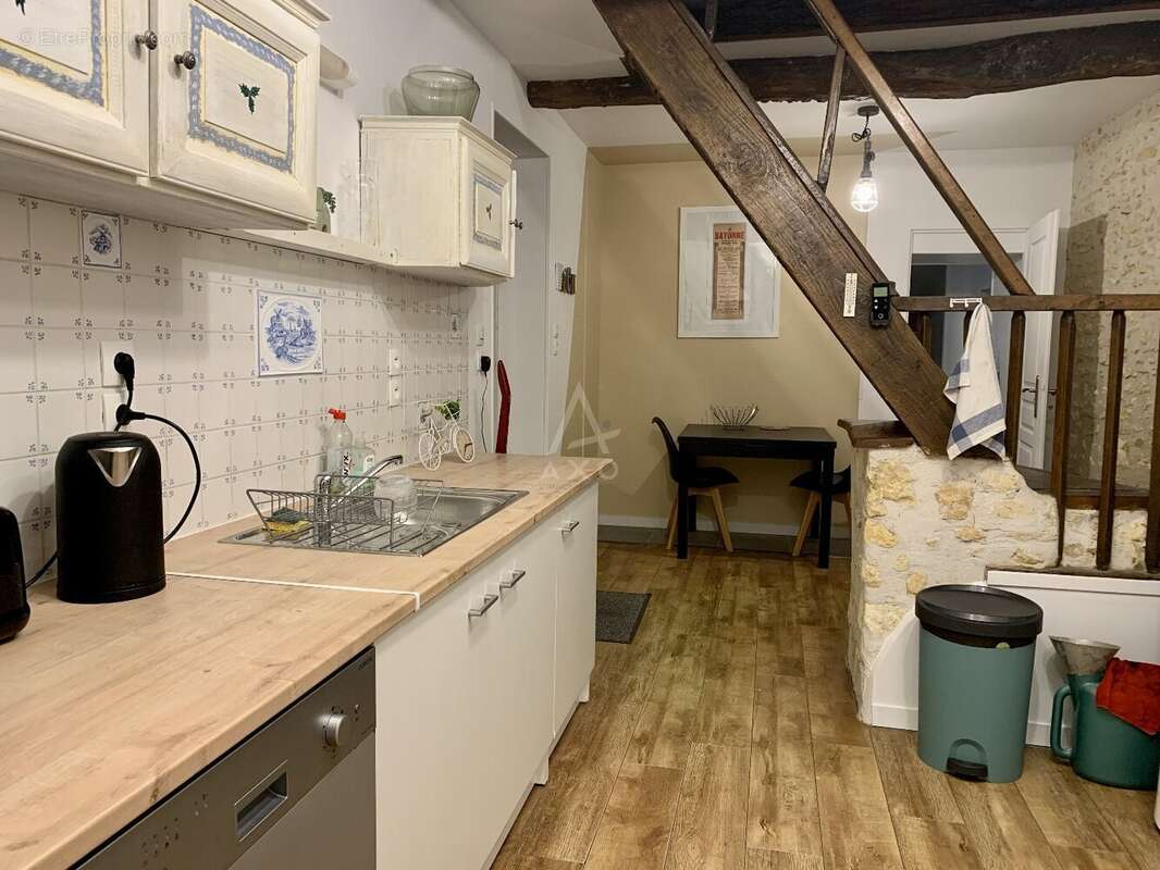 Maison à BRIZAMBOURG