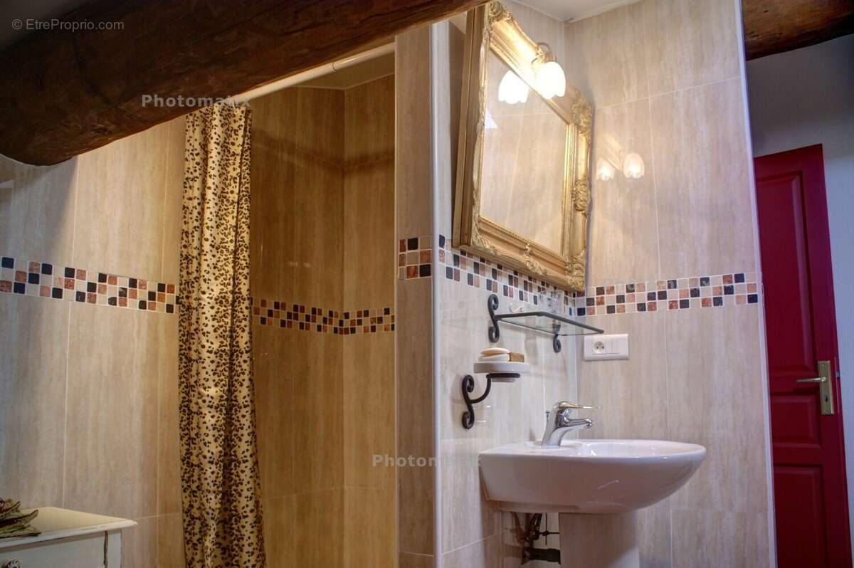Maison 110 m² à Aigues-Mortes  - photo 7