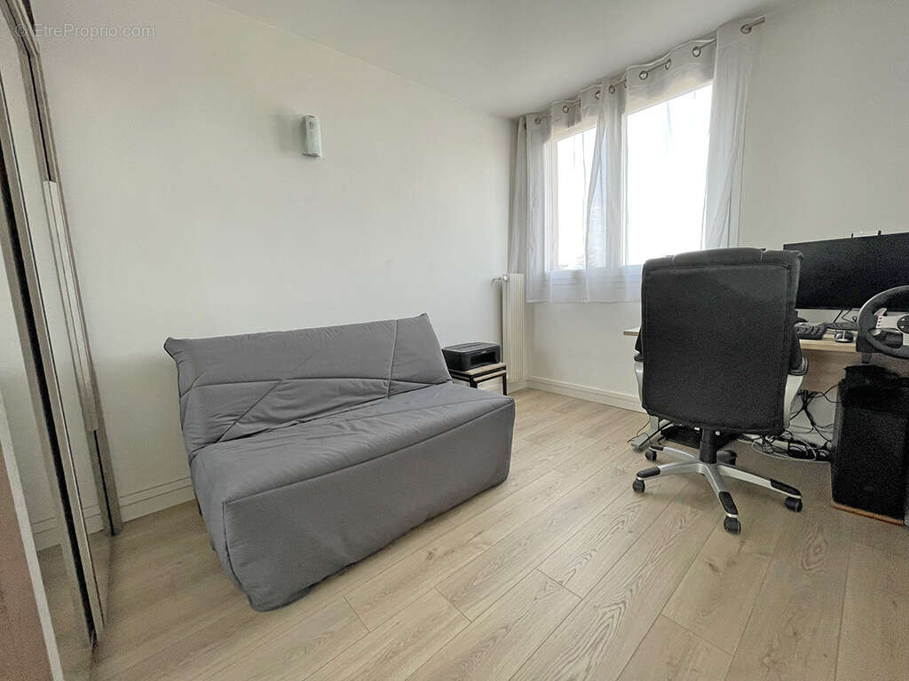 Appartement T3 EAUBONNE Résidence Voie Romaine - photo 6
