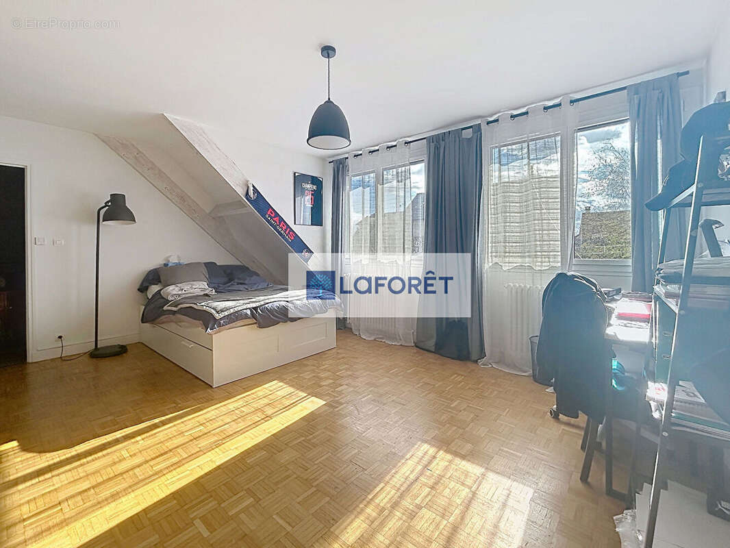 Maison à SARTROUVILLE