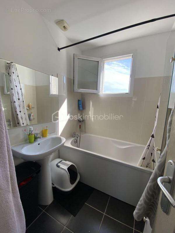 Maison à OSTRICOURT