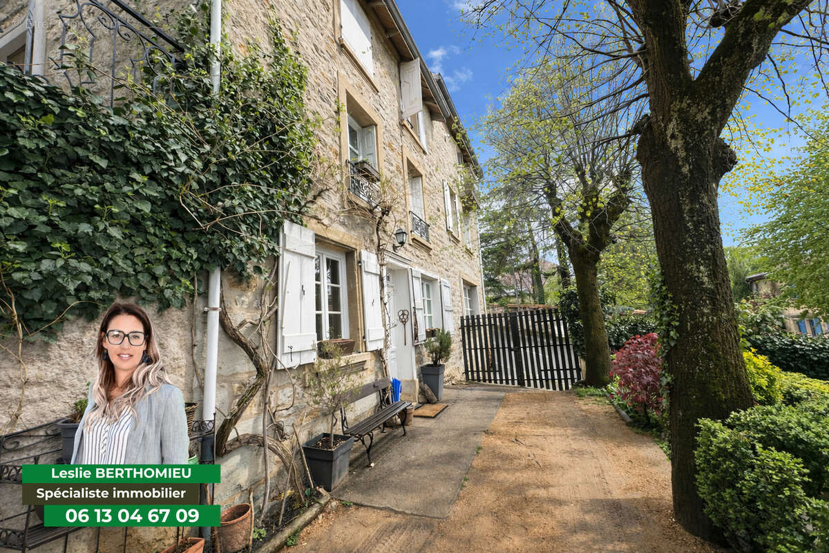 Maison à SAINT-PRIEST-EN-JAREZ