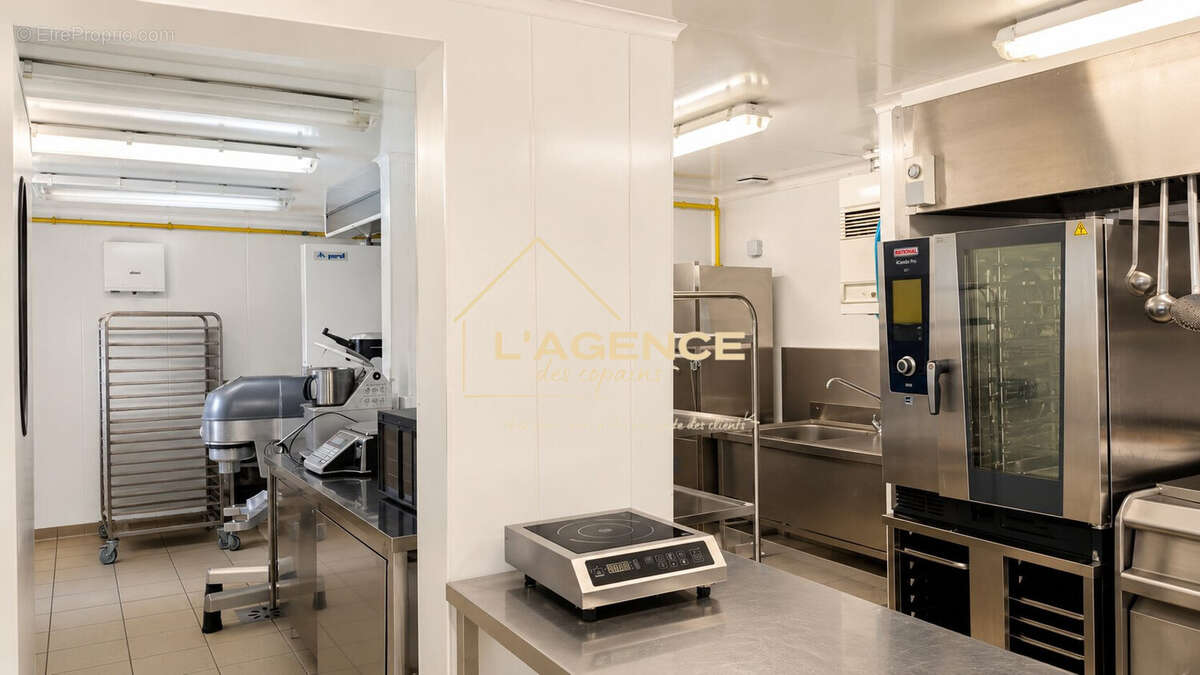 Commerce 84 m² à Vieux-Berquin  - photo 6