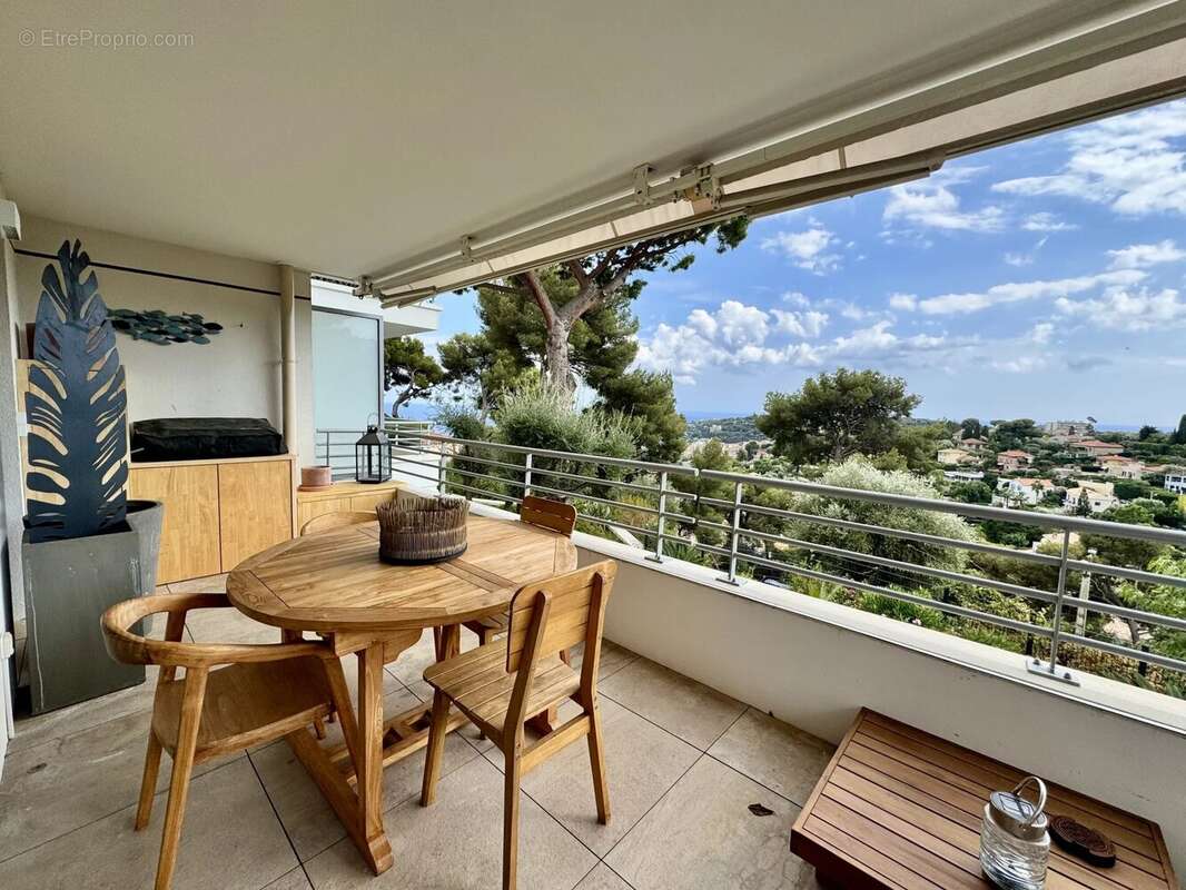 Appartement à ROQUEBRUNE-CAP-MARTIN