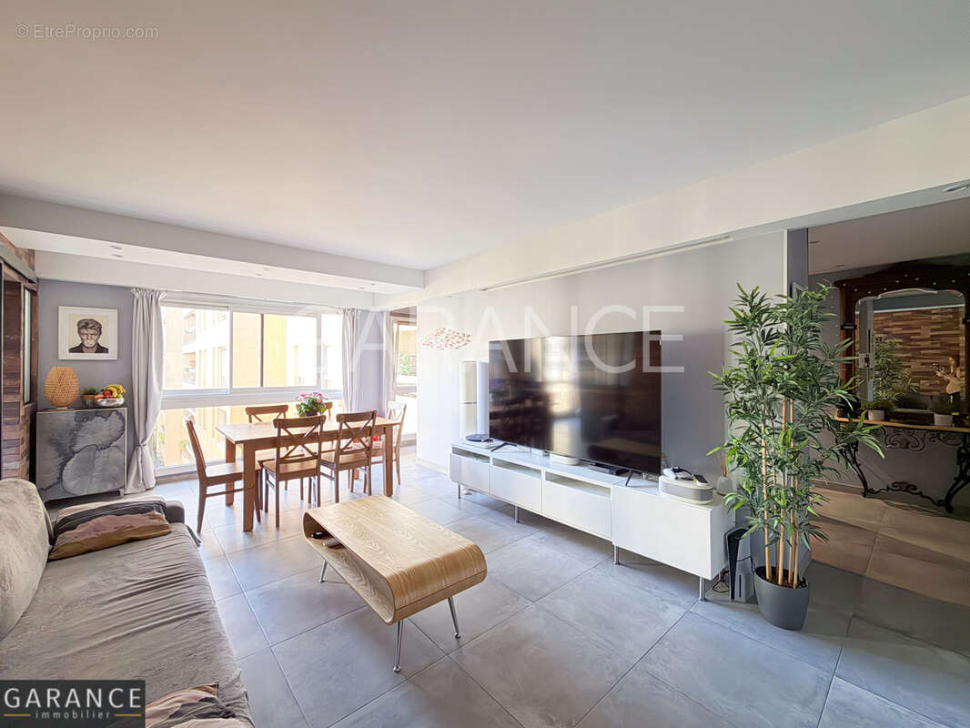 Appartement à PARIS-12E