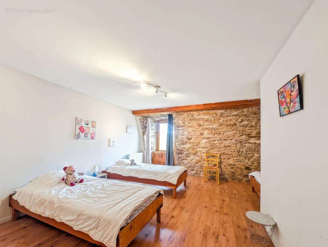 Maison à SAINT-BEAUZELY