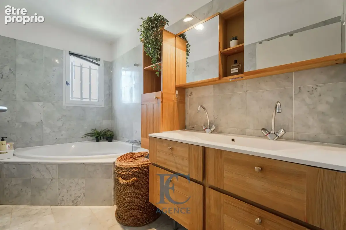 Maison 5 pièces de 90 m2 à proximité de la plage - photo 7