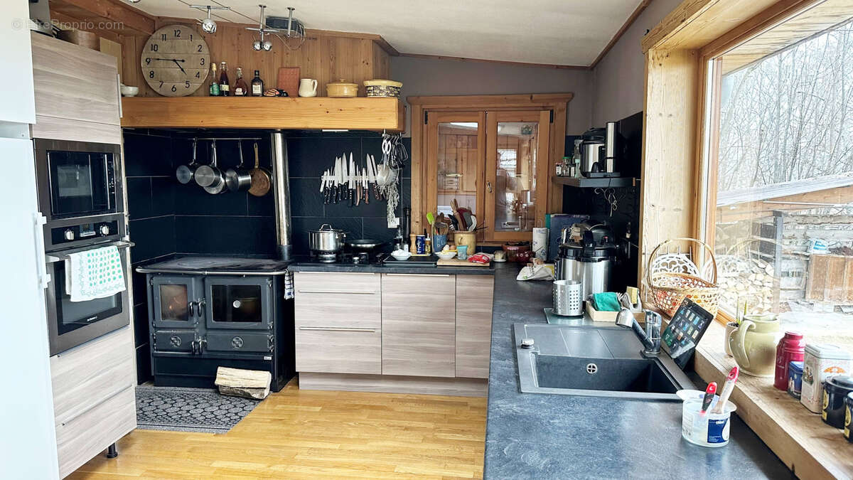 Maison à LA ROCHE-SUR-FORON