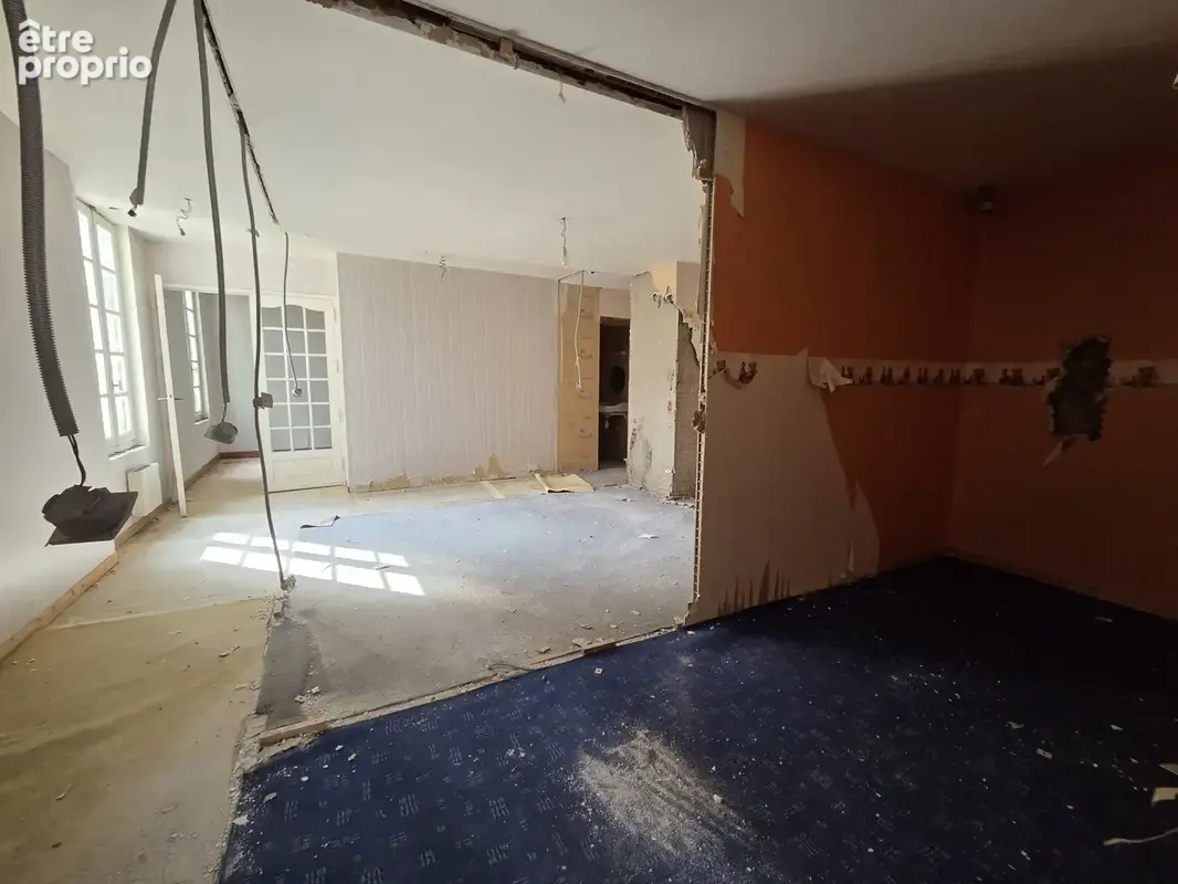 Immeuble de caractère avec local commercial, logements et fort potentiel - photo 9