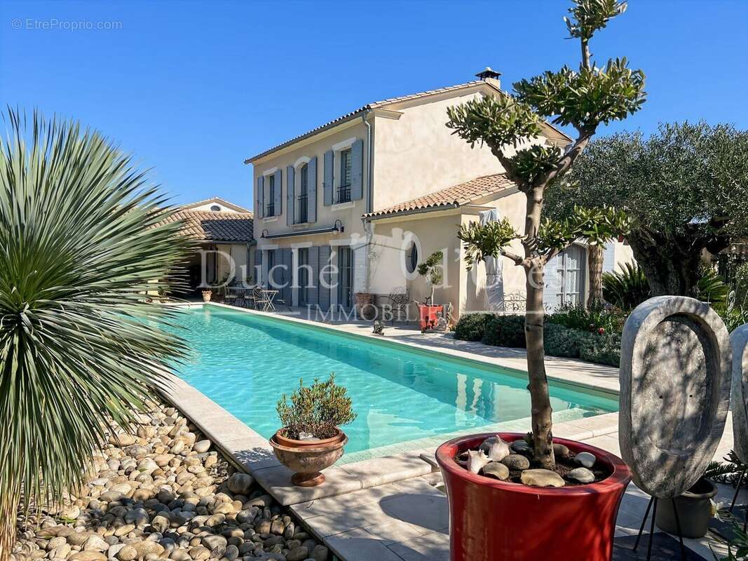 Photo 2 - Maison à UZES