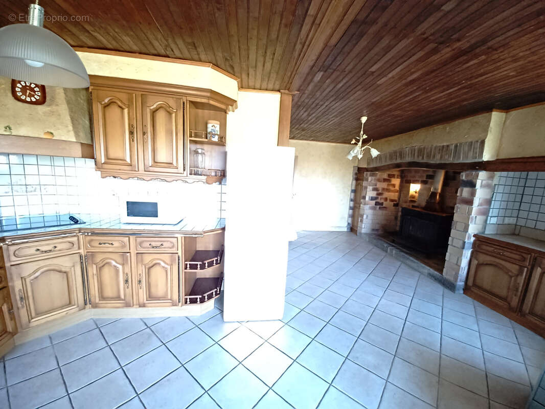 Maison à PLEAUX