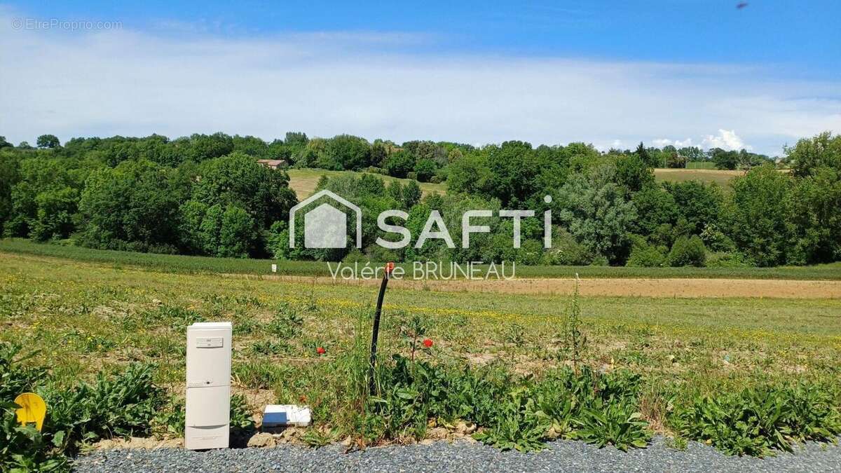 Photo 3 - Terrain à CASTRES