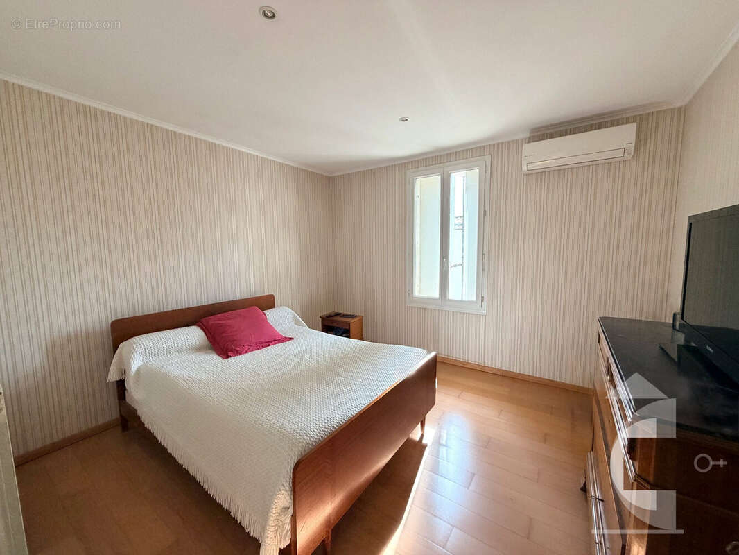 Maison à SAINT-GEORGES-D'ORQUES