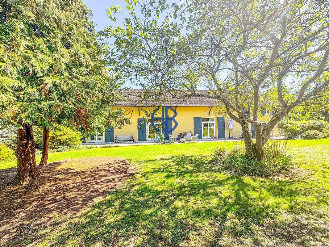 Maison à FAVERGES-DE-LA-TOUR