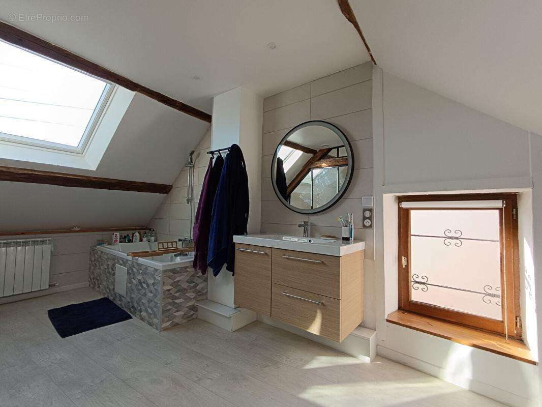 Maison à ROSNY-SUR-SEINE