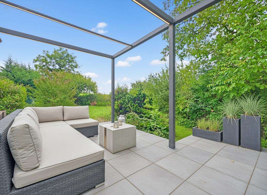 Maison à SAINT-JEAN-DE-BOURNAY