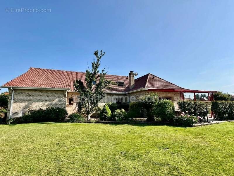 Maison à AUCHY-LES-HESDIN