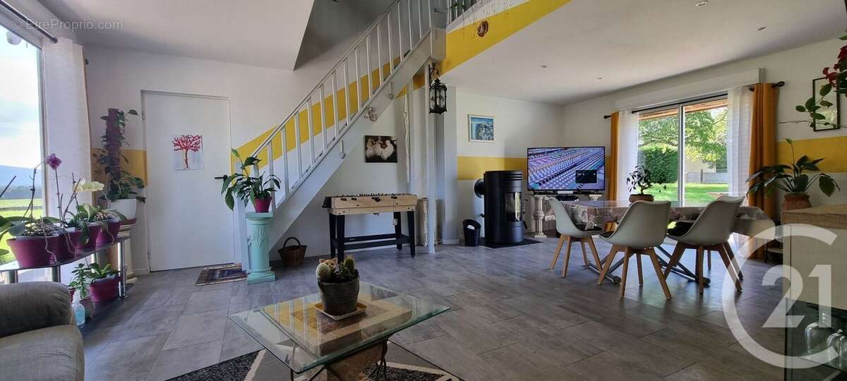 Maison à SAVIGNY-EN-REVERMONT