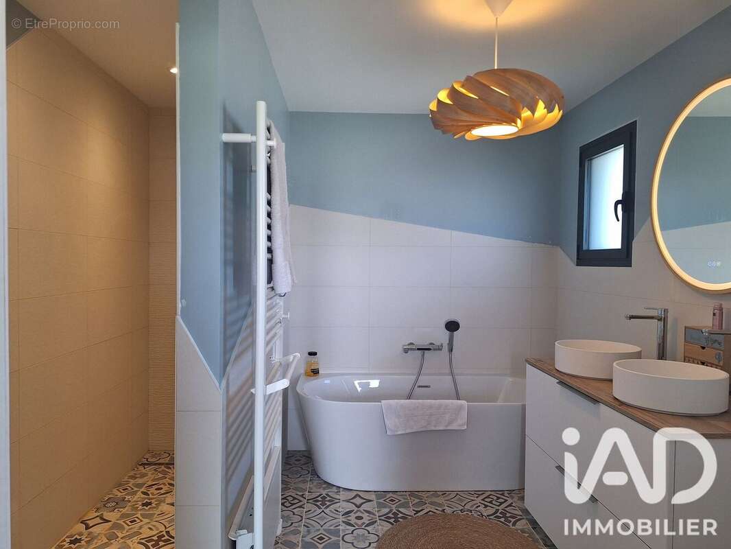 Maison 121 m² à Doue-La-Fontaine  - photo 5